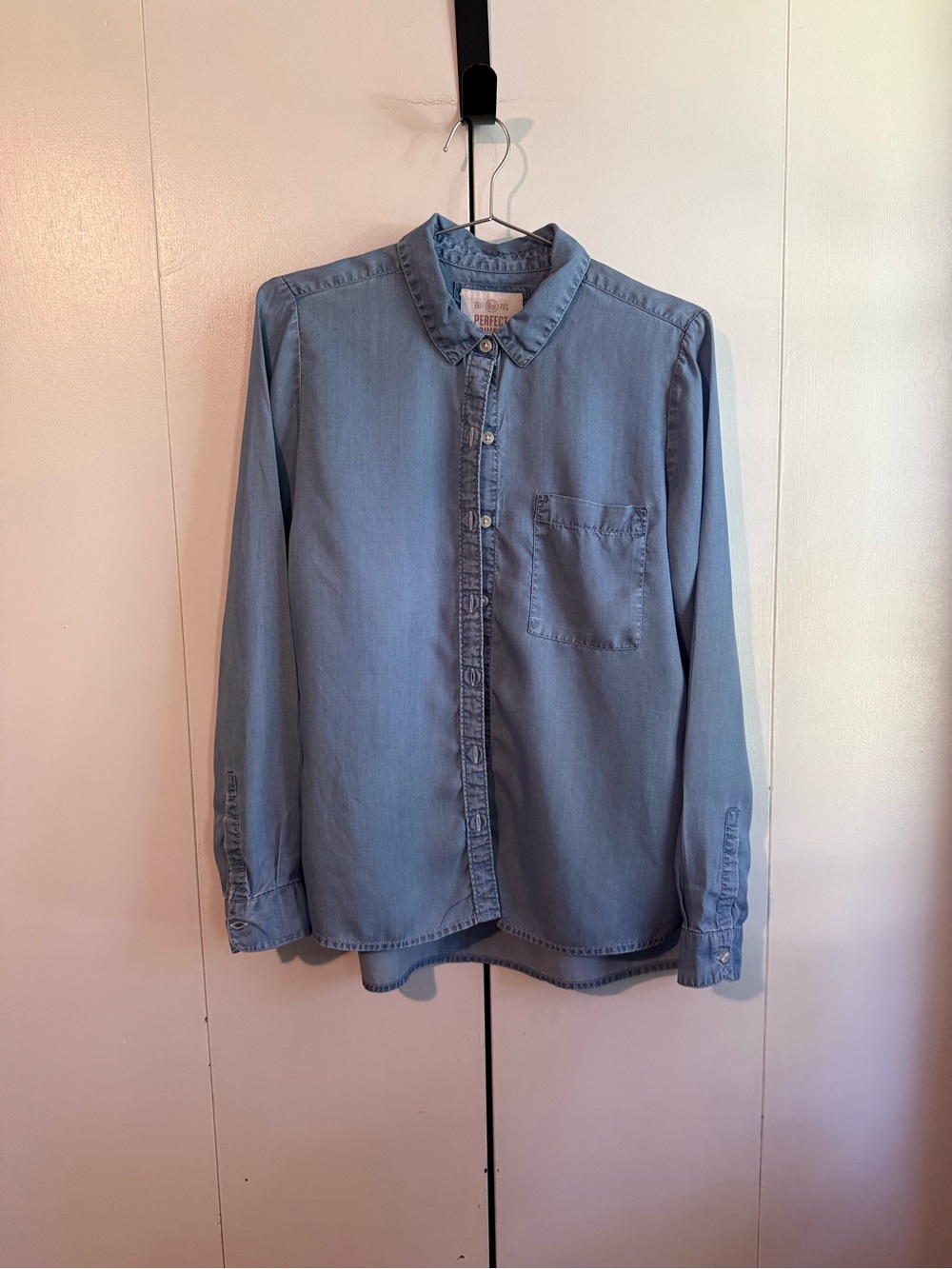 So Women’s Button Down Shirt